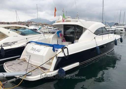 Riviera Riviera 4700 Sport Yacht