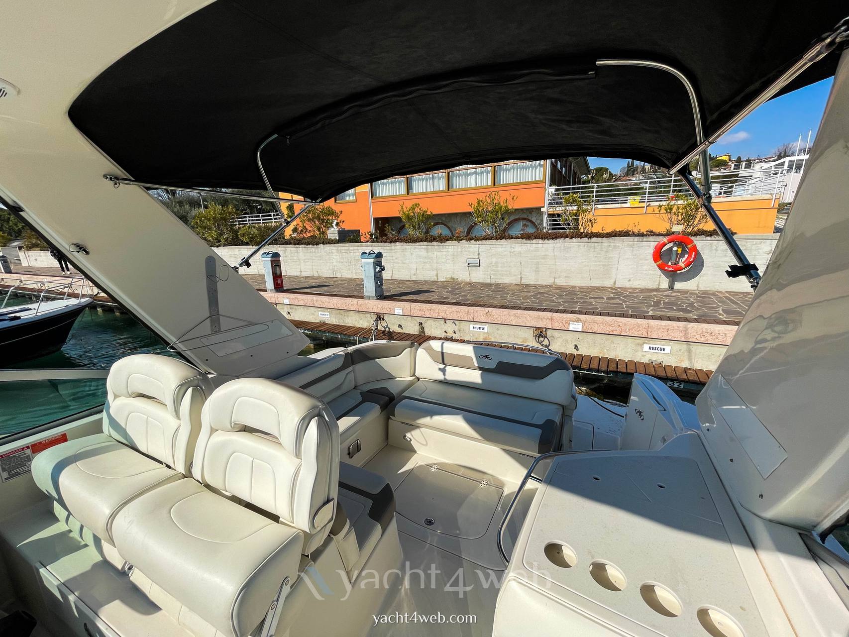 Monterey Boats 355 SY Monterey 355 Barca a motore charter