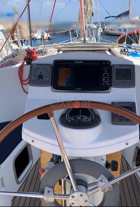 Jeanneau SUN ODYSSEY 35 Парус cruiser используется