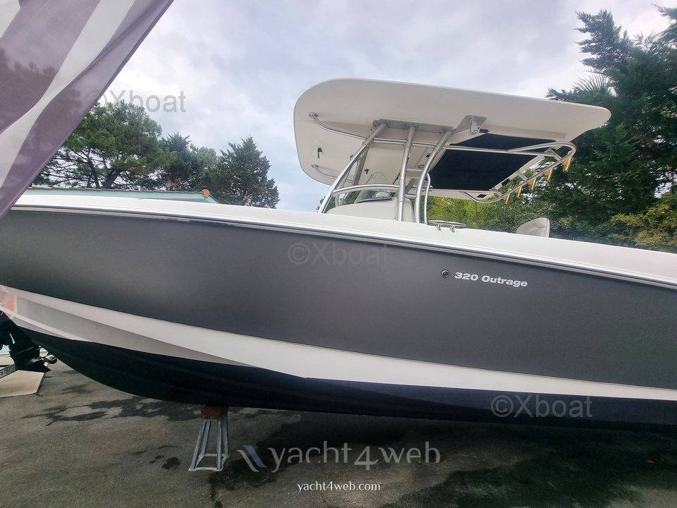 Boston whaler 320 outrage Motoryacht usato