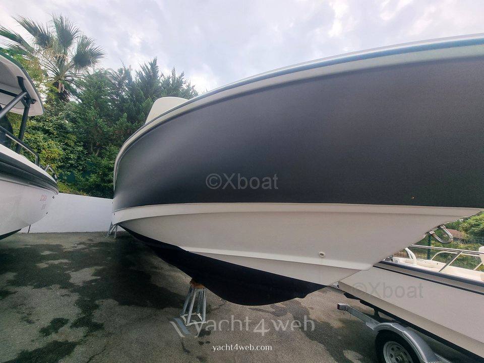 Boston whaler 320 outrage 0