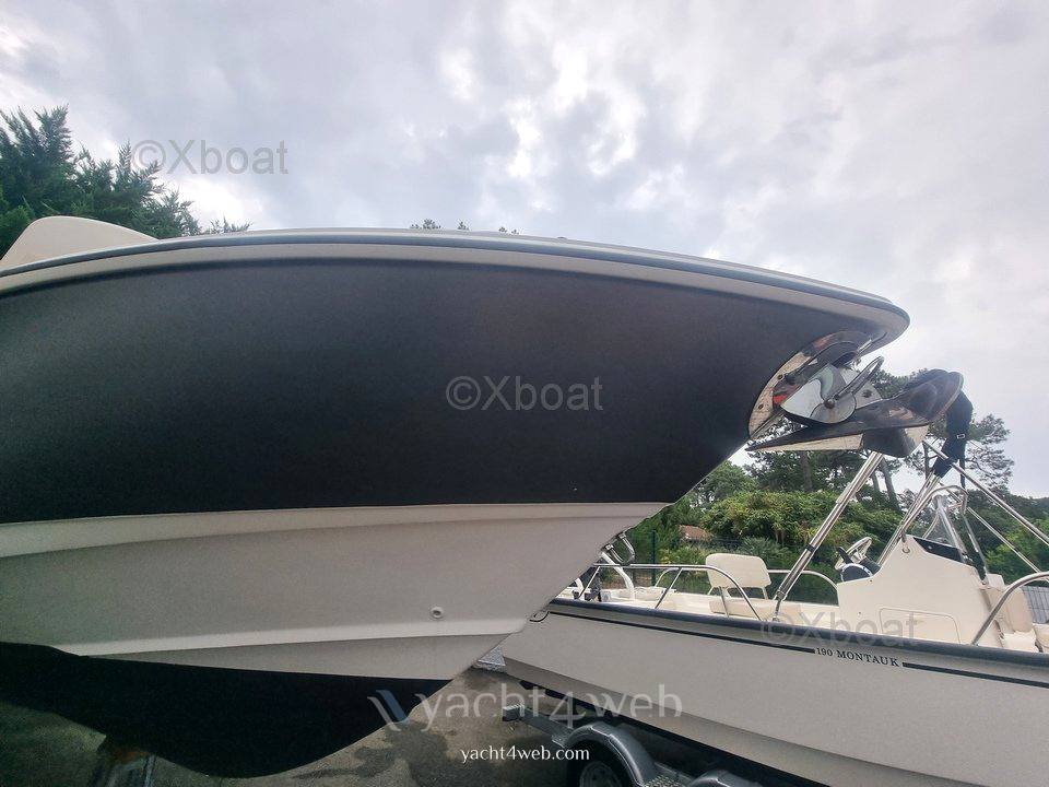 Boston whaler 320 outrage 
