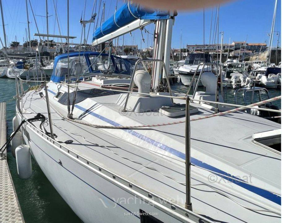 Beneteau OCEANIS 390 Парус cruiser