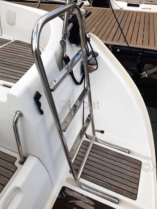 Beneteau Oceanis 411 Sail cruiser