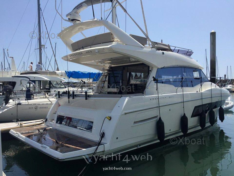 Jeanneau Prestige 460 flybridge Motoryacht