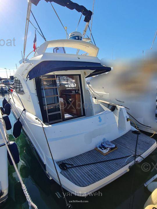 Beneteau Antares 30 fly Фото