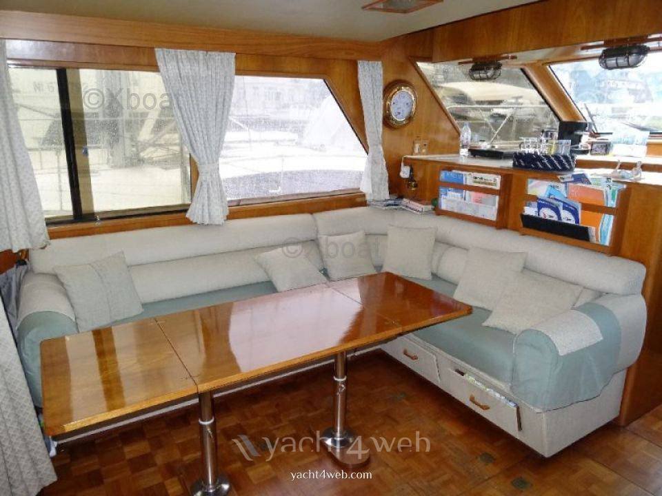 Ocean Alexander 39 trawler Моторная яхта