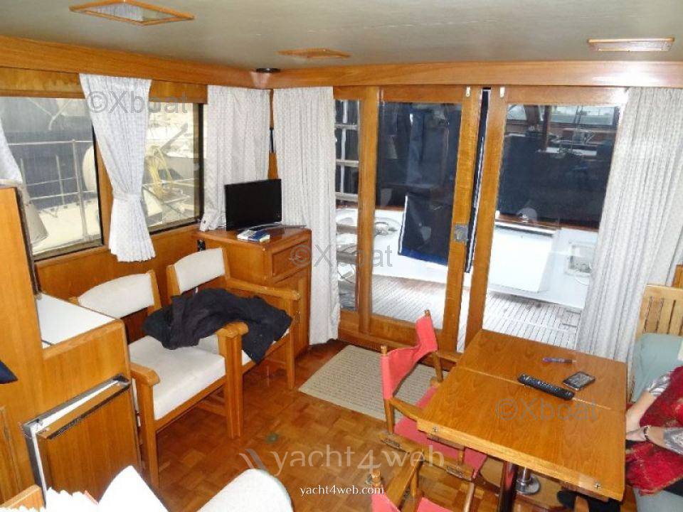 Ocean Alexander 39 trawler используется