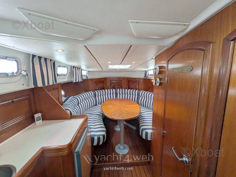 Beneteau Ombrine 960 timonier Yacht à moteur