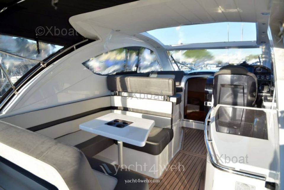 Galeon 325 hts Yacht à moteur