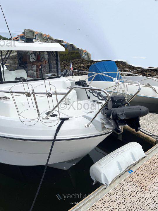 Beneteau Barracuda 8 Barco de motor usado para venta