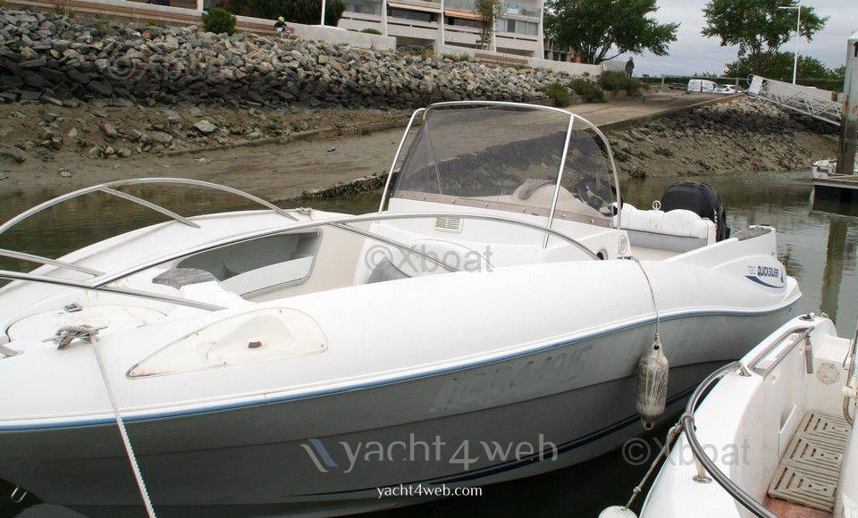 Quicksilver 720 commander Motor boat used for sale