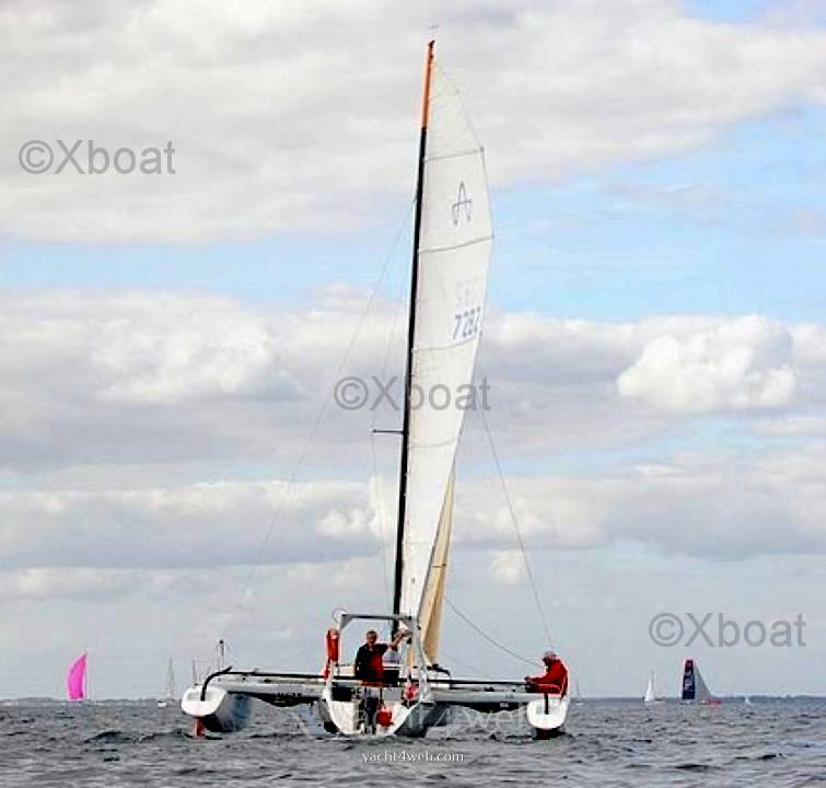 Lerouge Trimaran pulsar 26 sailing boat