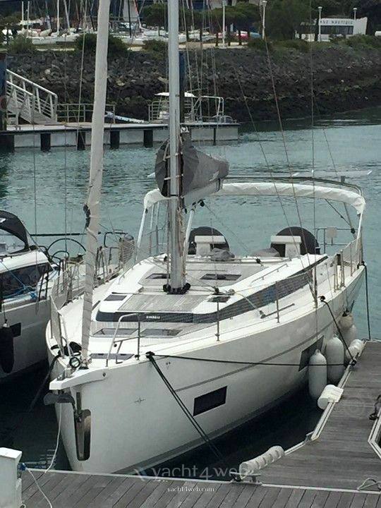 Bavaria C45 style Vela