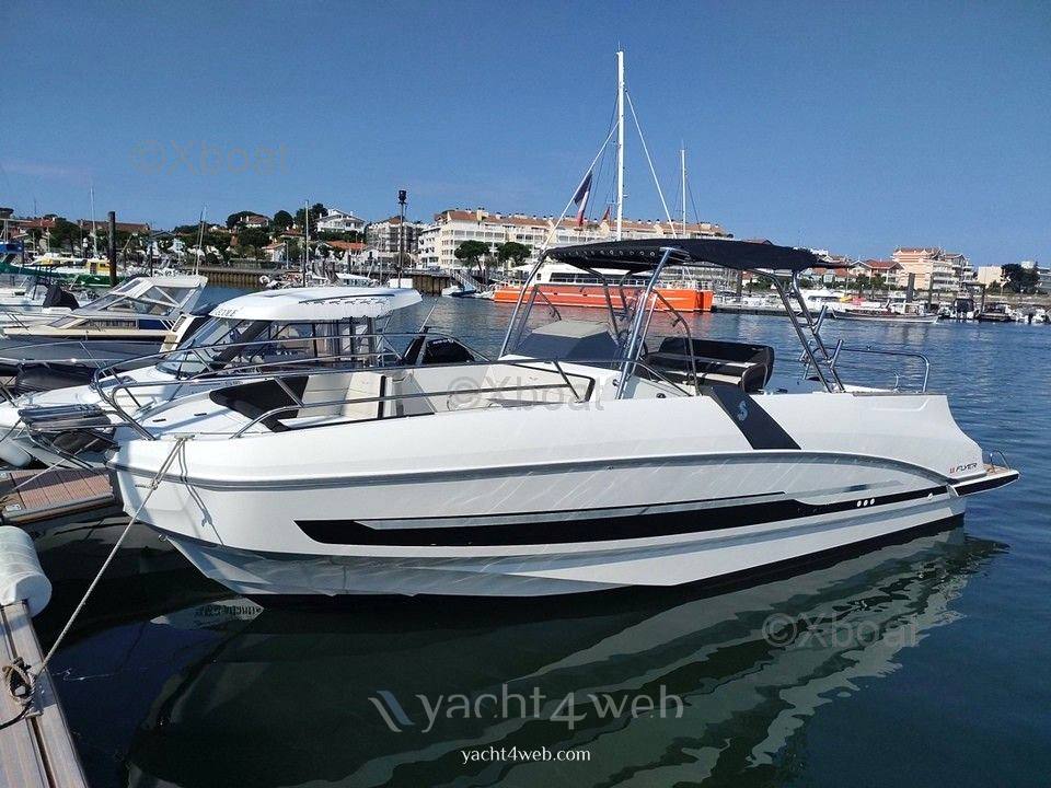 Beneteau Flyer 8.8 spacedeck motor boat