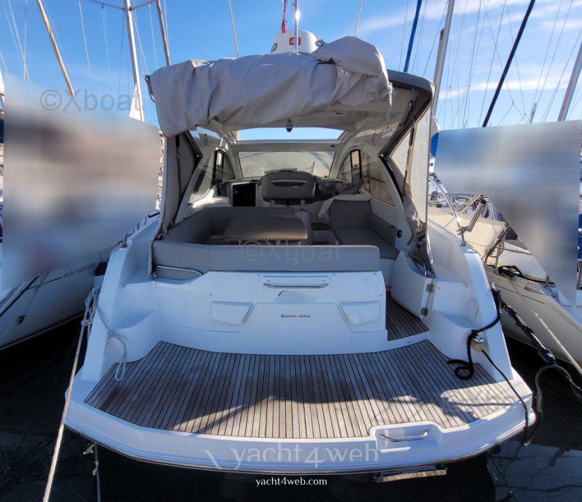 Beneteau Gran turismo 38 Yate a motor