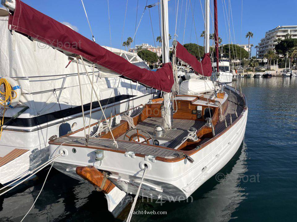 Taos yacht Ketch classic boat 