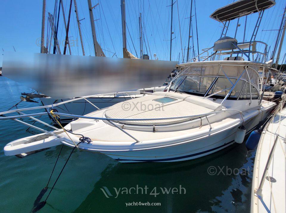 Luhrs 28 