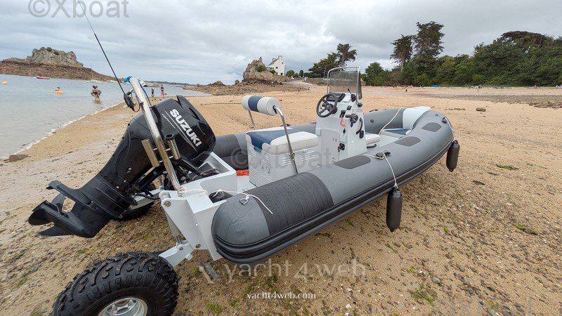 Sealegs Amphibious rib 5.6 Моторная лодка используется для продажи