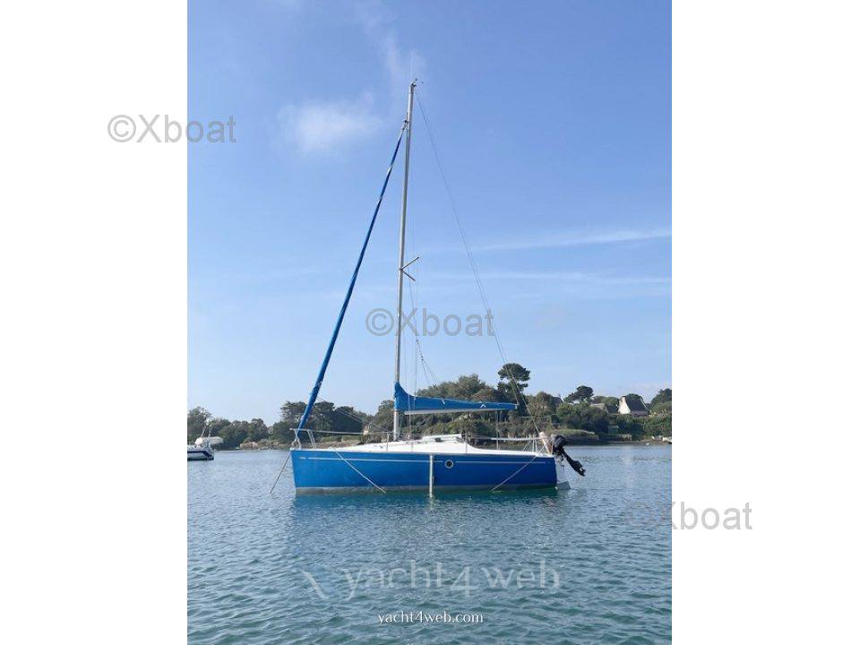 Beneteau First 210 spirit 