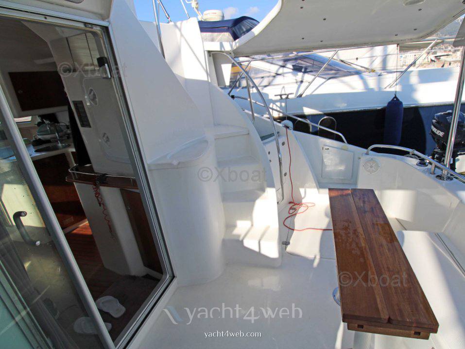 Fountaine pajot Greenland 34 Моторная лодка используется для продажи