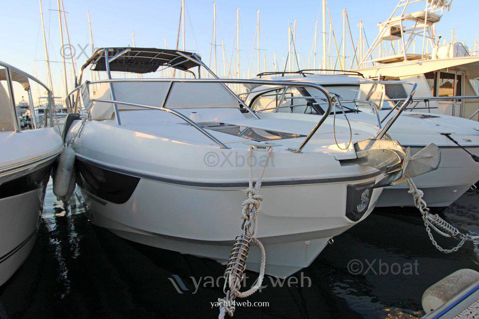 Beneteau Flyer 8.8 sundeck Моторная лодка используется для продажи