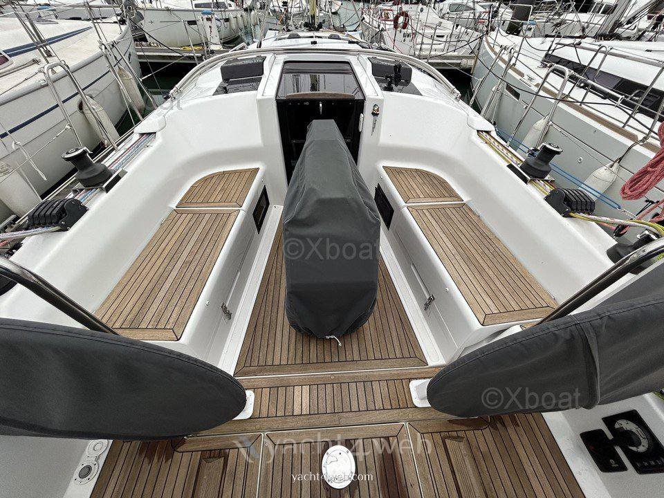 Hanse 348 