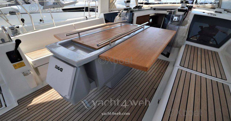 Beneteau Oceanis 41 Парусная лодка