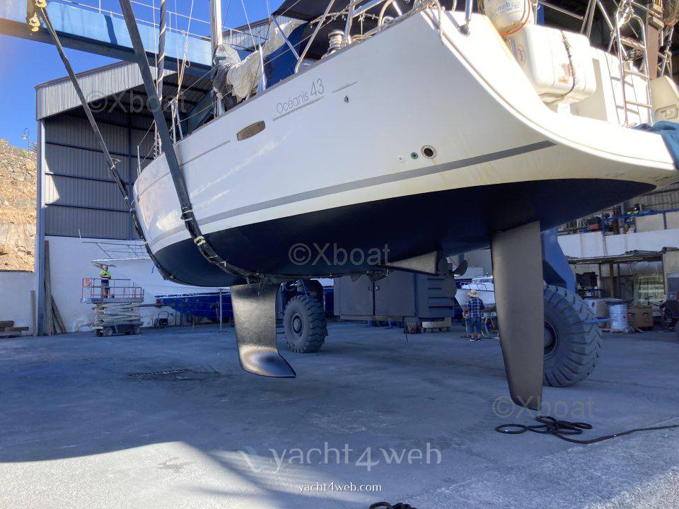 Beneteau Oceanis 43 Vela usato