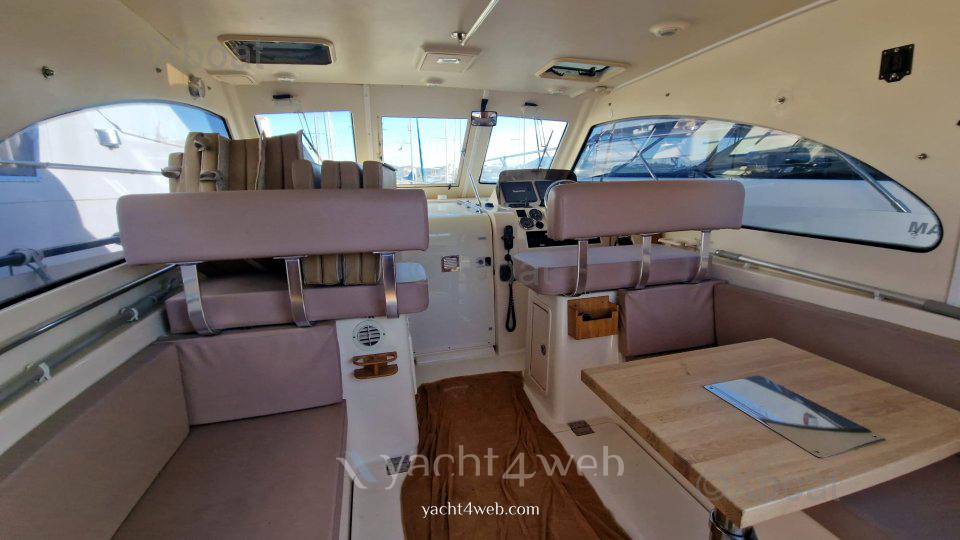 Mainship 34 pilot sedan usato