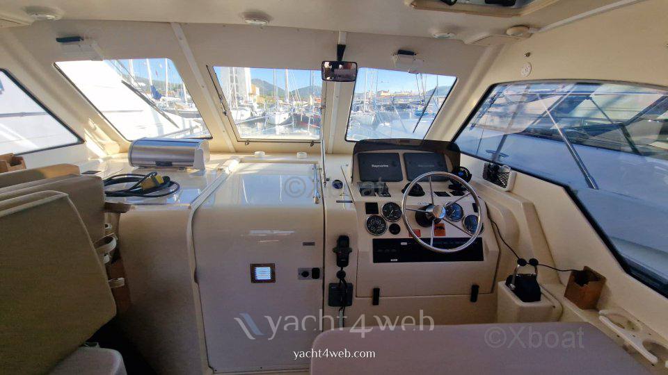 Mainship 34 pilot sedan usato