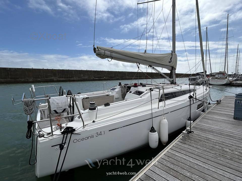 Beneteau Oceanis 34.1 Vela