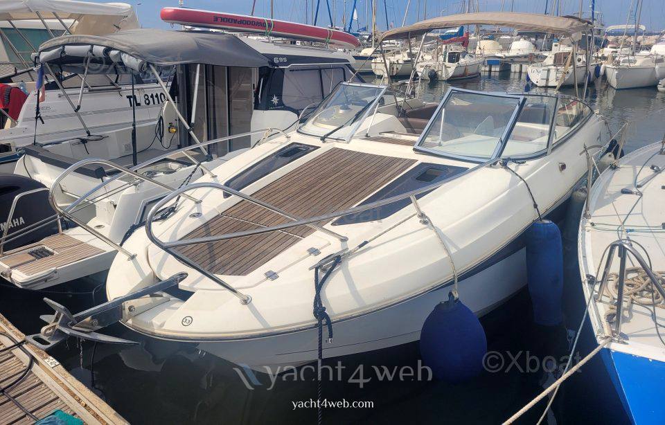 Jeanneau Cap camarat 7.5 dc Barca a motore usata in vendita