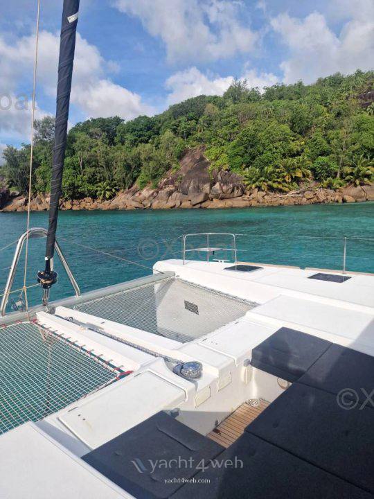 Lagoon 52s Sail cruiser used