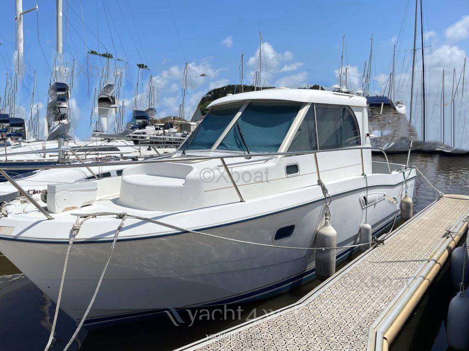 Beneteau Antares 760 