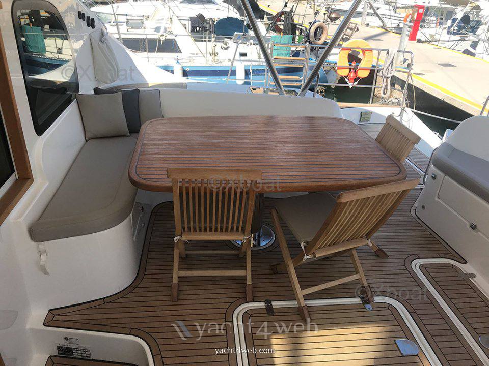 Alliaura Privilege 585 Vela