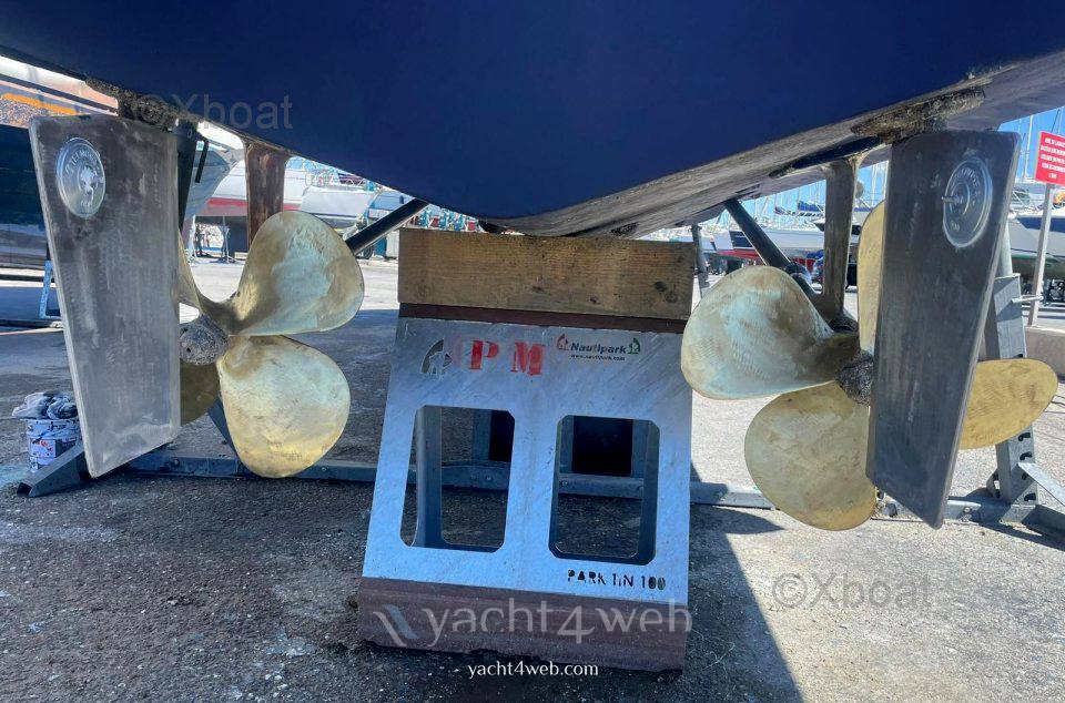 Jeanneau Yarding 42 fly Yacht à moteur