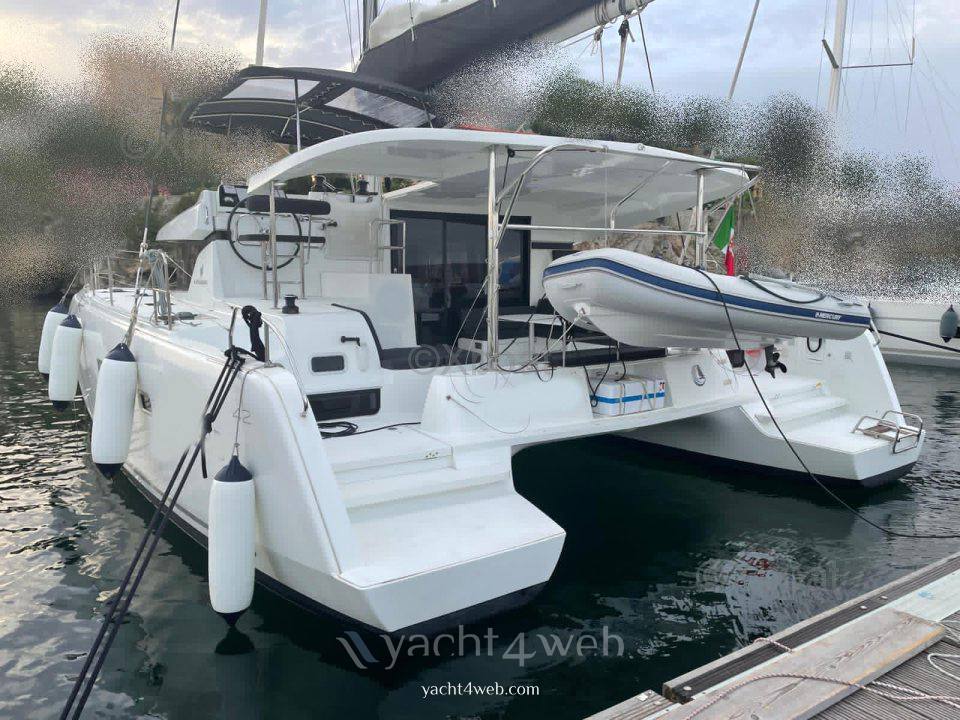 Lagoon 42 Парусная лодка используется для продажи