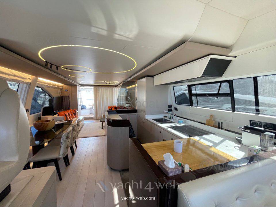 Azimut 72 fly Bateau à moteur nouveau en vente