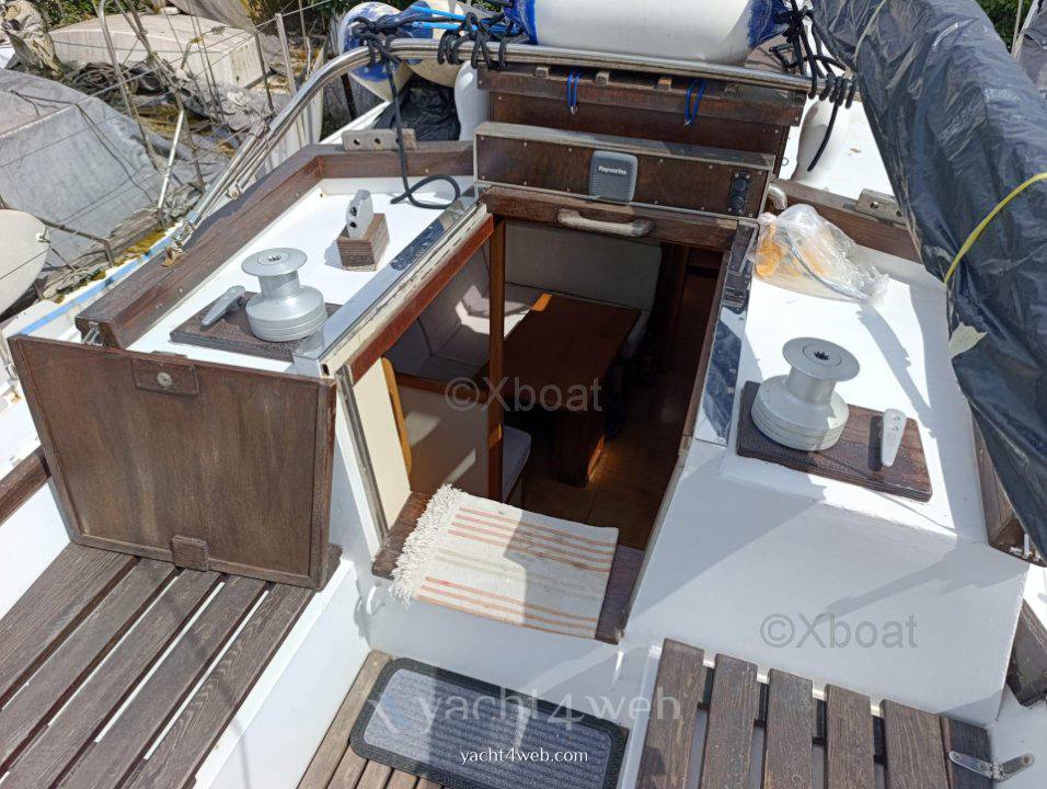 Al custom Steel blue water barca a vela