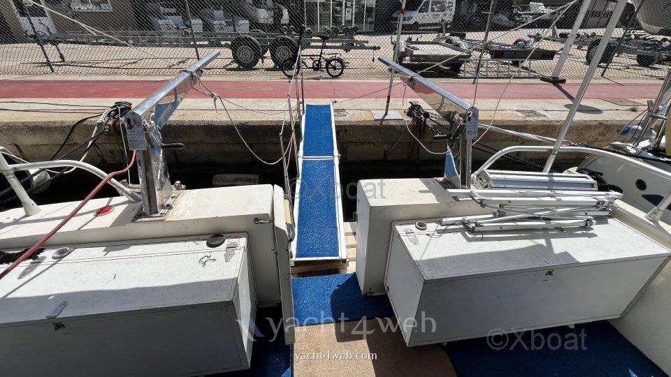 Guy couach 1201 barca a motore