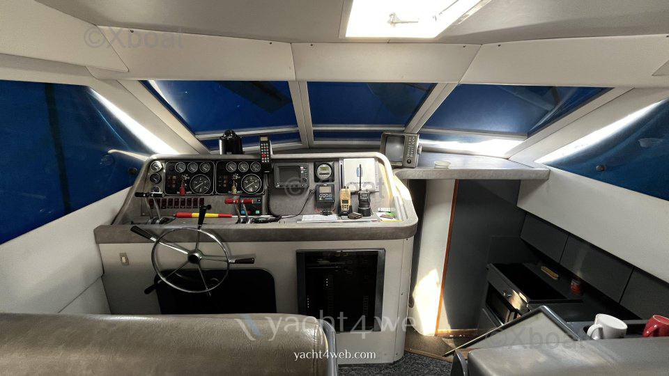 Guy couach 1201 Motoryacht usato