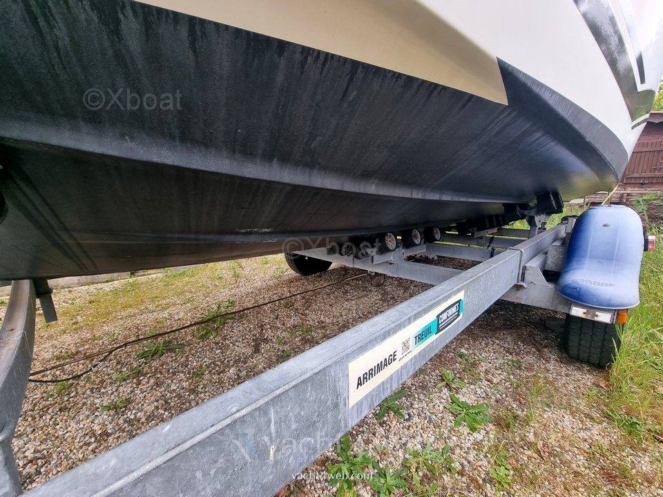 Jeanneau Cap camarat 7.5 cc محرك اليخت