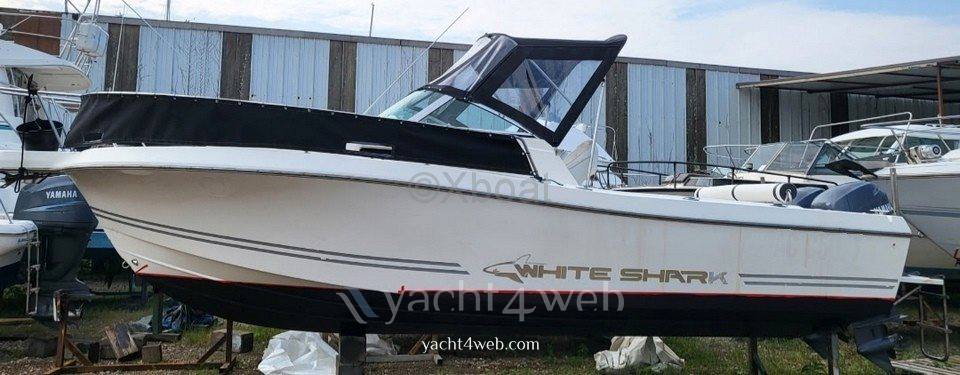 Kelt White shark 236 Yacht à moteur occasion