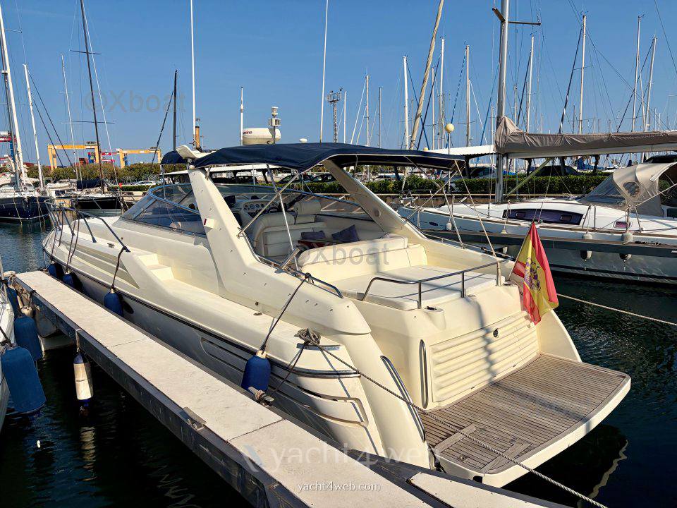Sunseeker Mustique 42 Iate a motor