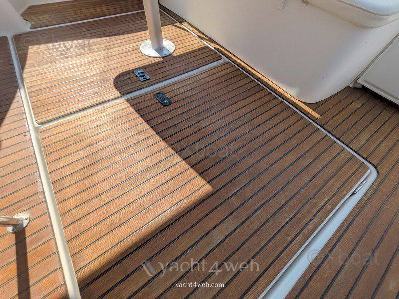 Jeanneau Merry fisher 925 fly محرك اليخت