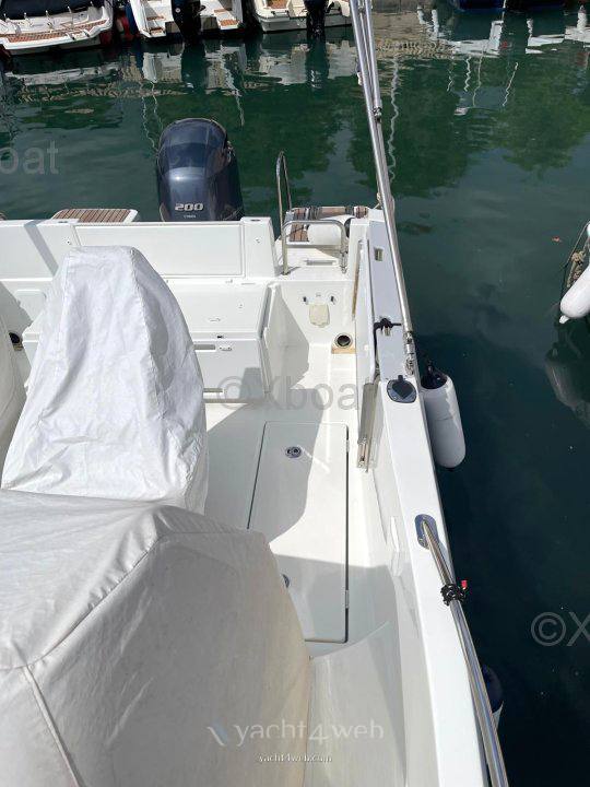 Jeanneau Cap camarat 650 wa-3 Barco de motor usado para venta