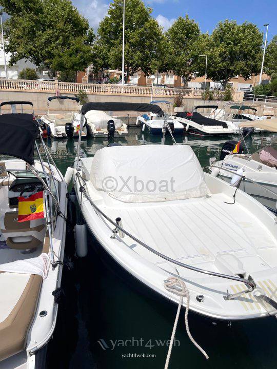 Jeanneau Cap camarat 650 wa-3 Yate a motor