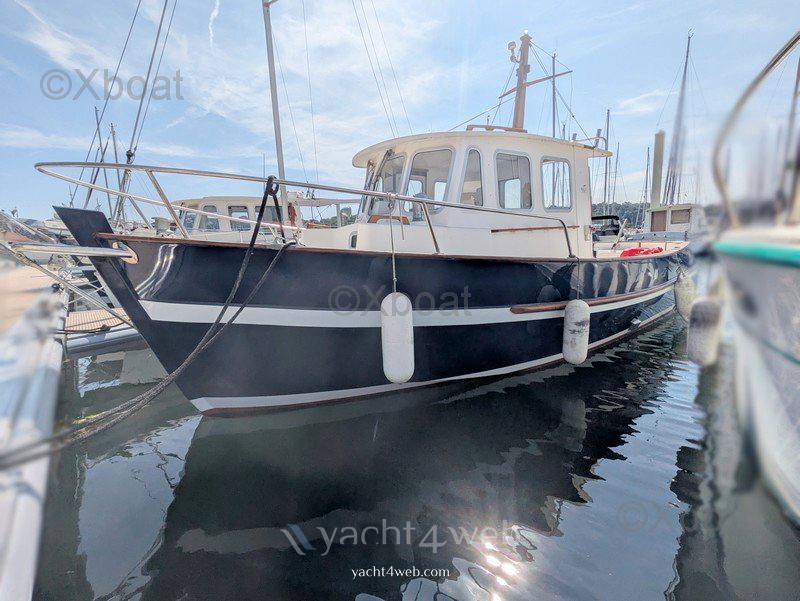 Rhea 750 timonier Barco de motor usado para venta