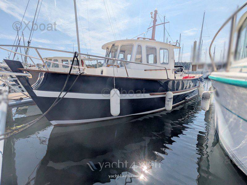 Rhea 750 timonier Yate a motor